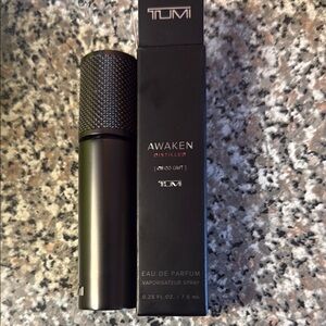 Tumi Awaken  Spray Bottle  - Black and Red new box gift